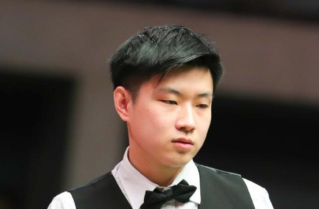 她在去年金 她在去年金